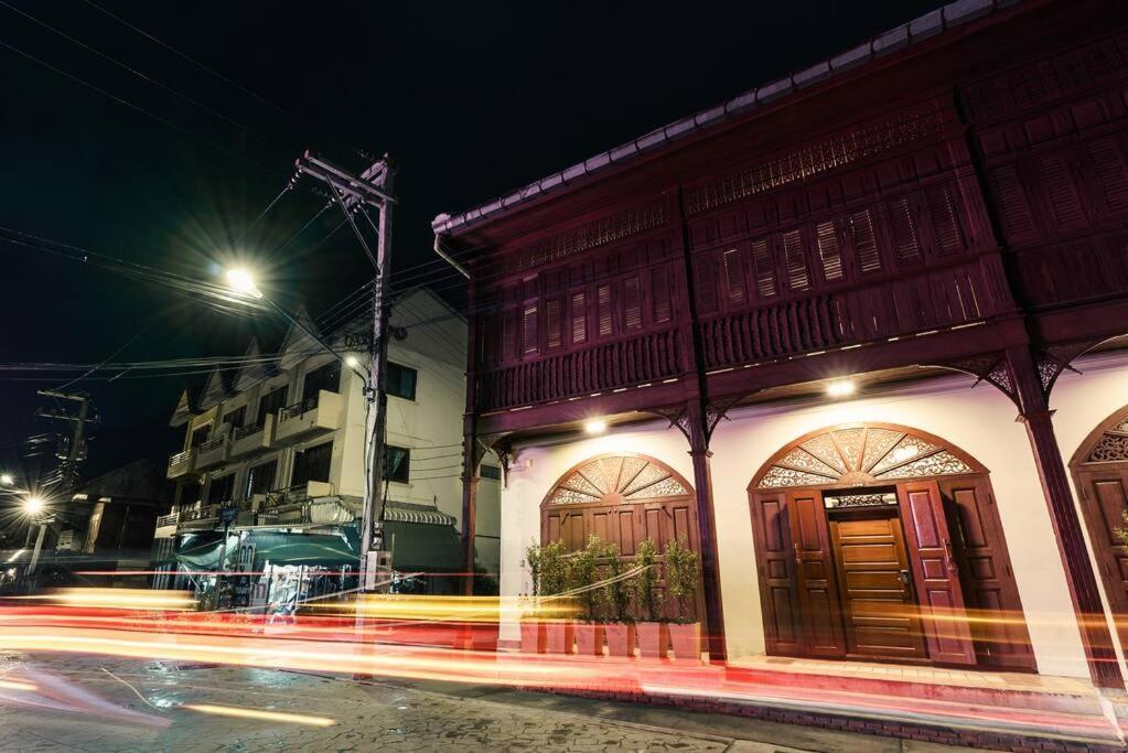 Solo - Fong Lee Cc Lampang Walking Street Daire Dış mekan fotoğraf